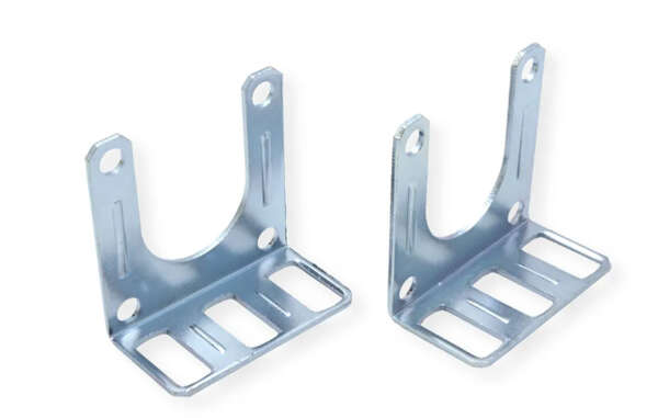 Naar omschrijving van 19072549 - BACHMANN IT PDU ALU 1HE 12x geaard contact, stroomkabel met geaarde stekker