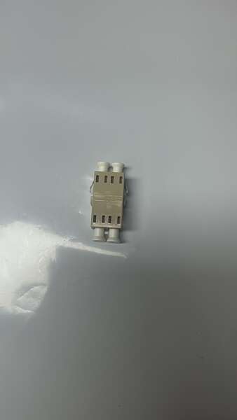 Naar omschrijving van 53514-1 - socket LC Duplex beige MM flangeless, ceramic sleeve