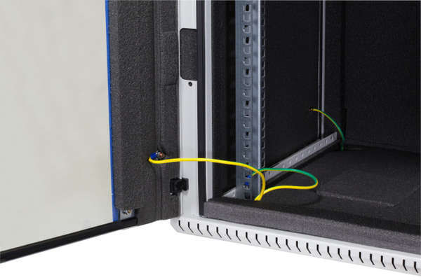 Naar omschrijving van 691715-2-AK - 19 inch wandkast 15HE met glasdeur, geluidsdicht, met ventilatoren, D=60cm