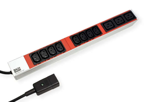 Naar omschrijving van 800-2332 - BACHMANN IT PDU ALU 1HE 8x C13 3x C19, stroomkabel met C20 stekker