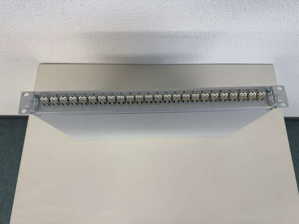 Naar omschrijving van B61903S24 - 24 voudige fiberbox grijs