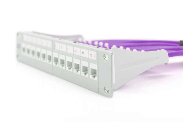 Naar omschrijving van DK-1614-VH-305 - CAT 6 U-UTP installation cable, 250 MHz AWG 23/1, Dca, 305 m, Easy Pull Box, SX, Purple