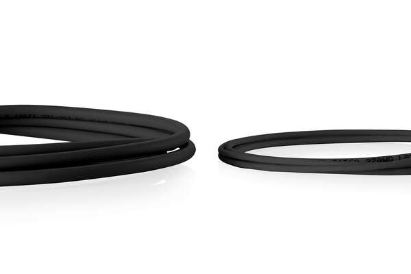 Naar omschrijving van DK-1618-005S-BL - CAT 6 U-UTP slim patch cord, Cu, LSZH AWG 32/7, length 0.5m, Black