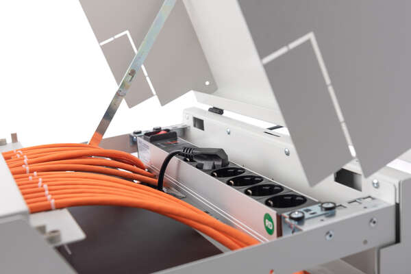 Naar omschrijving van DK-1745-VH-5 - CAT 7 S-FTP installation cable, 1200 MHz B2ca (EN 50575), AWG 23/1, 500 m drum, Sx, orange