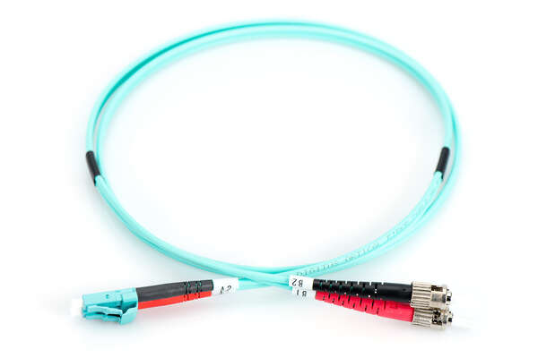 Naar omschrijving van DK-2531-05-3 - FO patch cord, duplex, LC to ST MM OM3 50/125 µ, 5 m