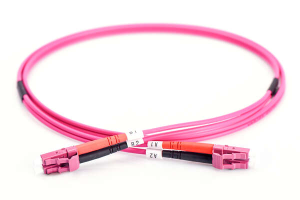 Naar omschrijving van DK-2533-02-4 - FO patch cord, duplex, LC to LC MM OM4 50/125 µ, 2 m