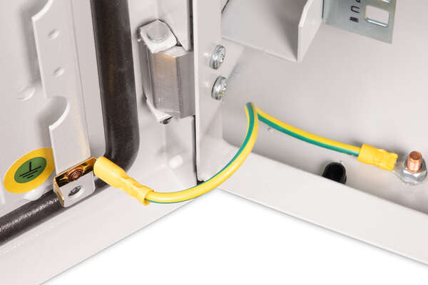 Naar omschrijving van DN-19-07U-6-6-I-OD - DIGITUS Wall Mounting Cabinets IP55 - Outdoor - 600x600 mm (BxT)