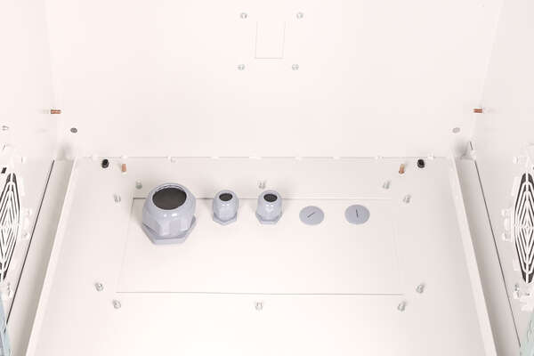 Naar omschrijving van DN-19-12U-6-6-I-OD - 12U wall mounting cabinet, outdoor, IP55 713x600x600 mm, color grey (RAL 7035)