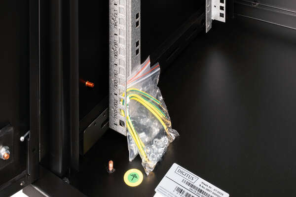 Naar omschrijving van DN-19-20U-6-6-SW - 20U wall mounting cabinet, Unique 998x600x600 mm, color black (RAL 9005)