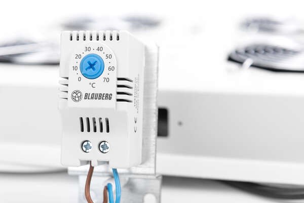 Naar omschrijving van DN-19-FAN-4-N - DIGITUS Roof Cooling Unit for Unique & Varioflex-N Network Cabinets