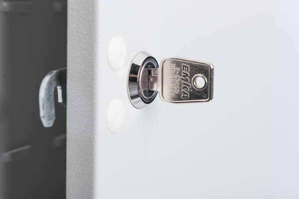 Naar omschrijving van DN-19-WM-V6U-SL - Wall mounting cabinet, slim 800x640x309 mm, 6U vertical, color grey (RAL 7035)