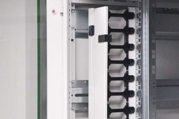 Naar omschrijving van DN-43000 - DIGITUS Network cabinet Varioflex-N Series - 800x800 mm (WxD)