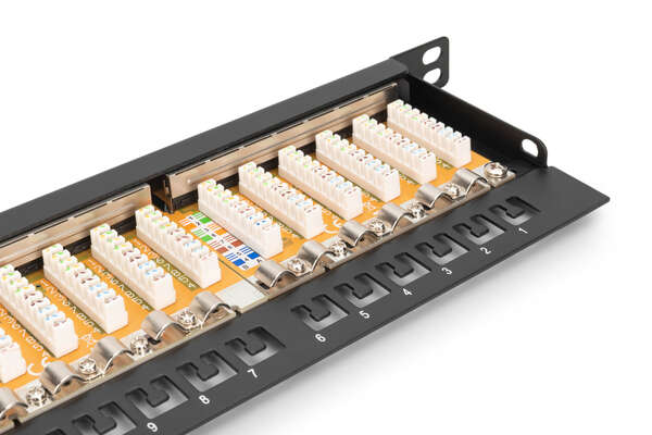Naar omschrijving van DN-91624S-SL-SH - CAT 6 Patch Panel, shielded,24-port RJ45 with shutter, 8P8C, LSA, 0.5U, 19