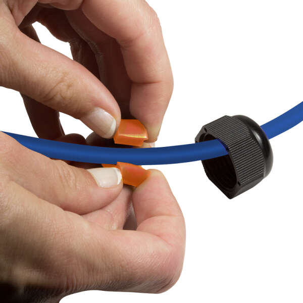 Naar omschrijving van NP0095 - Cat.6 outdoor inline coupler, IP67 waterproof, short type