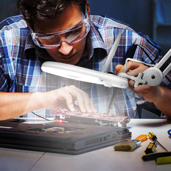 Naar omschrijving van WZ0058 - Vergroot glas met lamp incl schroef beugel